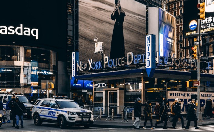 New York Police Department Times Square NYC photo credit Meriç Dağlı
